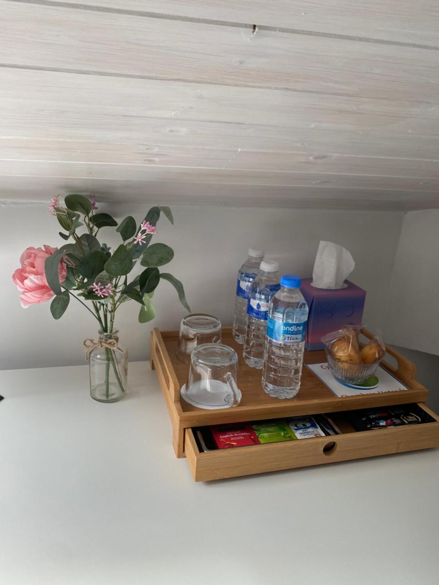 B&B Insolite Entre Lyon Et Aeroport Pusignan Buitenkant foto
