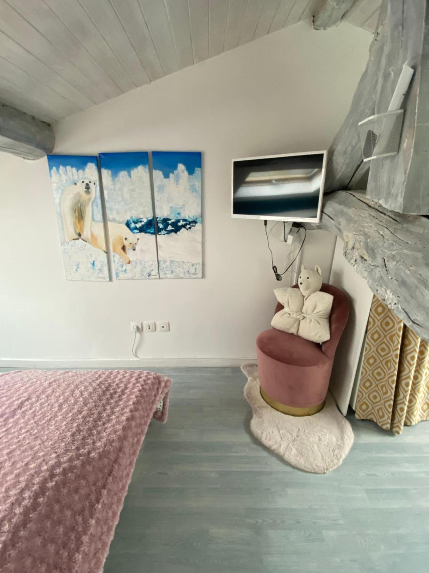B&B Insolite Entre Lyon Et Aeroport Pusignan Buitenkant foto